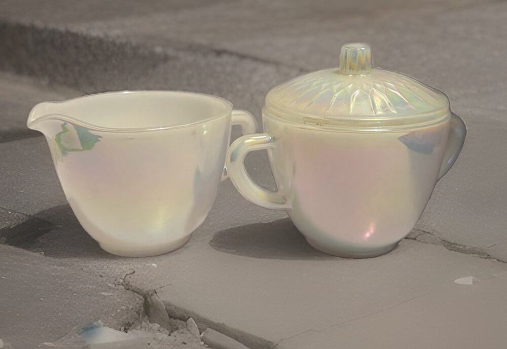 Vintage Federal Glass Iridescent Moon Glow Pearl Creamer And Sugar With Lid